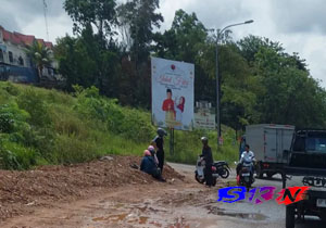 Lapor Pak Wali Kota, Warga Sei Beduk Batam Keluhkan Jalan Rusak