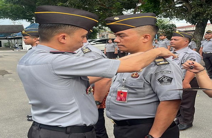 Rutan Kelas I Medan Gelar Apel Penyematan Tanda Pangkat dan Pelepasan Pegawai Purna Tugas