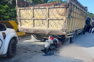 Seruduk Belakang Dump Truk di Asahan, Pemotor Ini Mengalami Luka-Luka