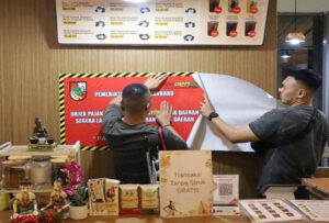 Tunggak Pajak, Bapeda Pekanbaru Segel Tempat Usaha