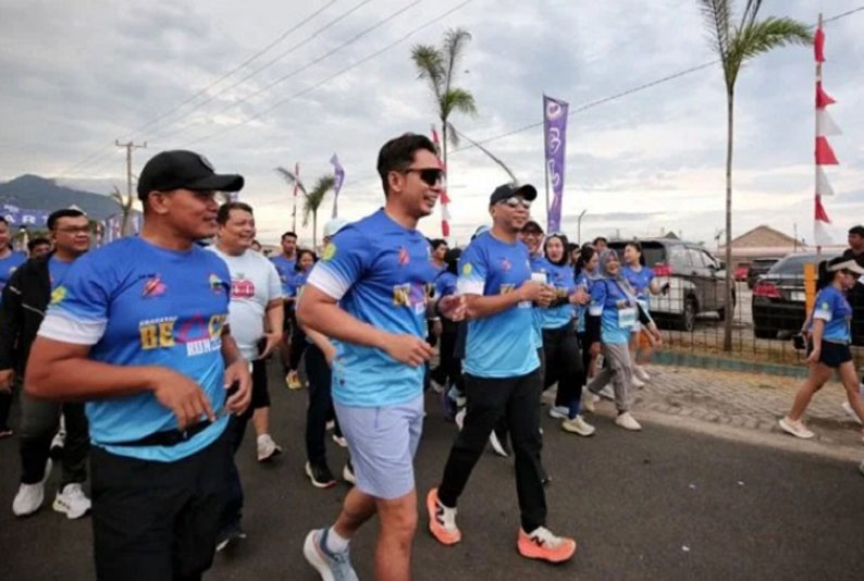 Sebanyak 2.000 Pelari Dari Berbagai Daerah Ikuti Event Krakatau Beach Run 2025