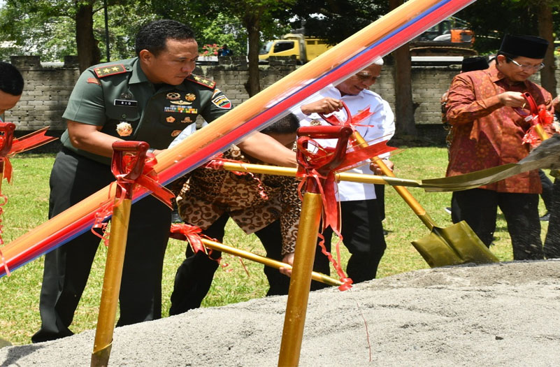 Pangdam I/BB Hadiri Peletakan Batu Pertama Akses Jalan ke Vihara Mahakaruna