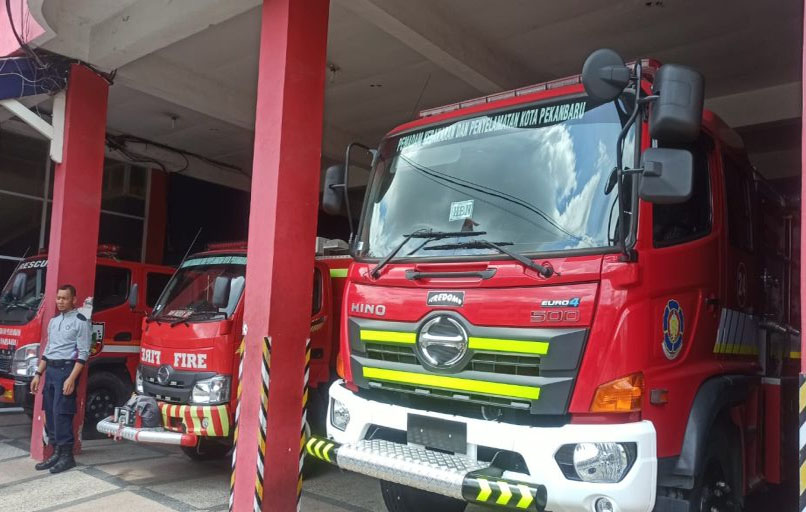 22 Unit Armada Damkar DPKP Kota Pekanbaru Di Siagakan, Ini Nomor Call Centernya