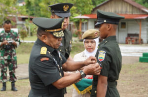 Irdam I/BB Brigjen TNI Josafath Robert Pimpin Penutupan Dikmata Infanteri Gel II Di Padang Panjang, 600 Tamtama Dilantik.