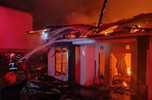 Mahasiswi Di Pekanbaru Tewas Terbakar, Rumah Permanen Dilalap Sijago Merah