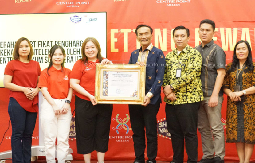 Mal Center Poin Medan Mendapat Sertifitkat Kekayaan Intelektual Dari Kemenkum Sumut