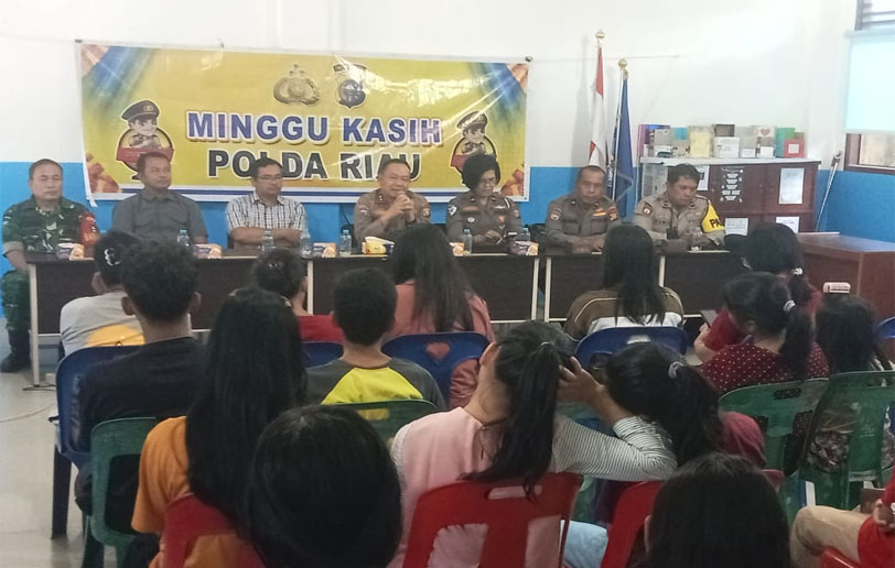 Polda Riau dan Polresta Pekanbaru Gelar Kegiatan Minggu Kasih di Gereja Advent Sukajadi