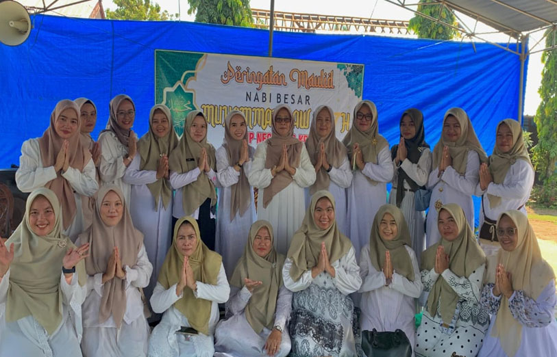 Teladani Akhlak Rasulullah, SMPN 13 Krui Pesisir Barat Gelar Peringatan Maulid Nabi Muhammad SAW 1447 H.