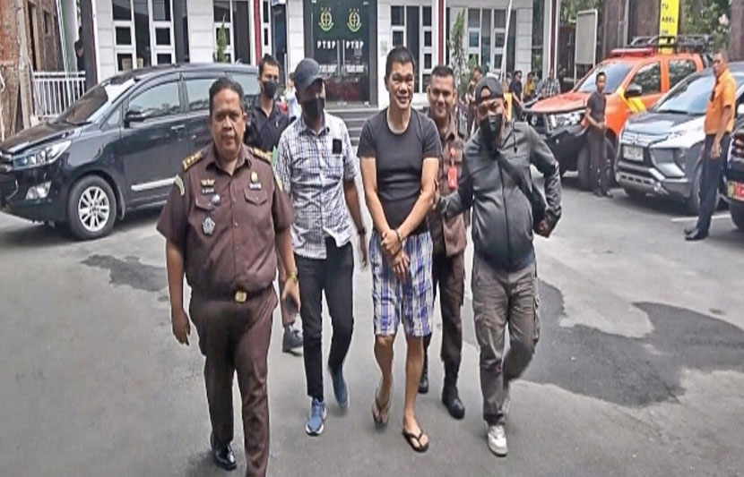 Tim Kejatisu Berhasil Menangkap “ Selamat Ang” Buronan Kasus Penipuan