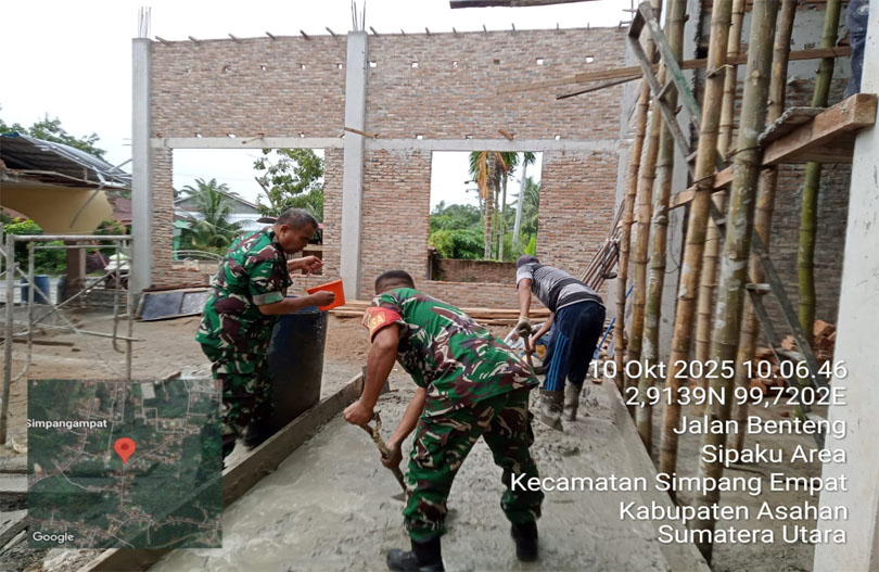 Babinsa Koramil 11/Simpang Empat Bersama Warga Dusun III Desa Sipaku Area Gelar Gotroy Bangun Masjid Nurul Yaqin