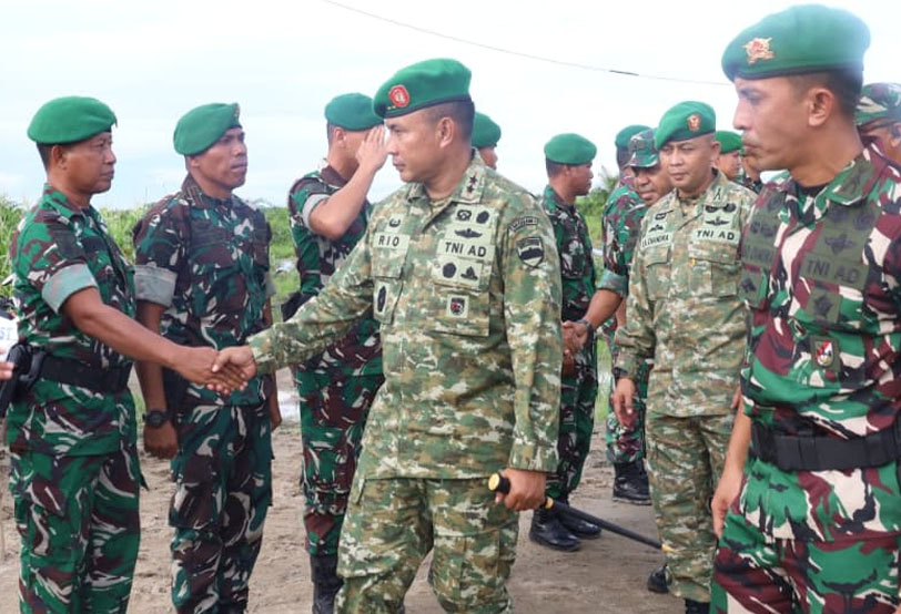 Pangdam I/BB Tinjau Yon TP 852/ABY Dan Beri Pengarahan Kepada Seluruh Prajurit Yon TP