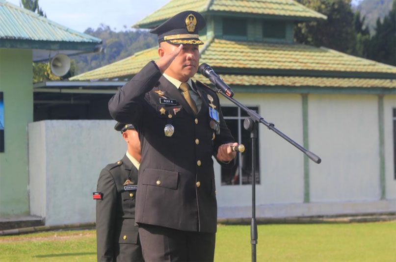 Semangat TNI Prima, Dandim 0422/LB Letkol INF Rizky Kurniawan Pimpin Upacara HUT TNI ke-80