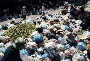 Warga Kisaran Mengeluh Akibat Sampah Dibiarkan Berserakan, Bau Busuk Menyengat