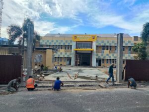 Bangunan Diduga Tanpa Plank Informasi Proyek Dan Izin PBG Milik Polda Riau Berdiri Kokoh, Kok Bisa ?