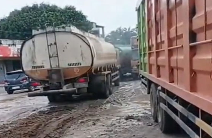 Beginilah Kondisi Jalan Lintas Manggala Junction – Pujud Kabupaten Rokan Hilir