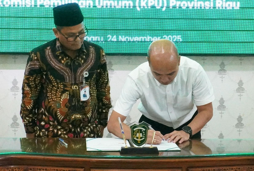 KPU Provinsi Riau dan Universitas Islam Riau Sepakat Perkuat Sinergi Akademik Dan Demokrasi Lewat Penandatanganan MoU