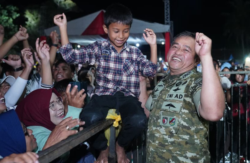 Kasad Jenderal TNI Maruli Simanjuntak Hadiri Pesta Rakyat Rawalo, Begini Kemeriahannya