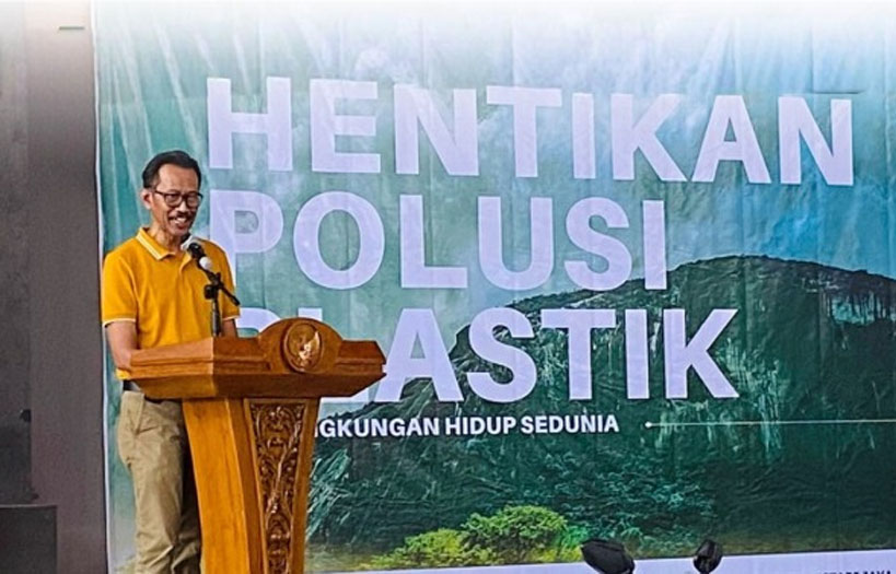 Pemkab Sintang Berlakukan Larangan Penggunaan Kantong Plastik