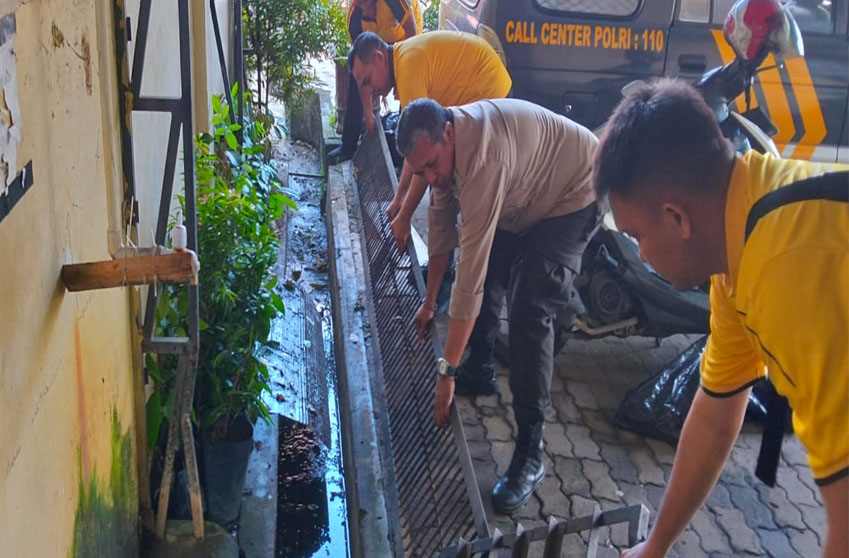 Polresta Pekanbaru Gelar Giat Antisipasi Cuaca Ekstrem Dan Banjir Di Dua Wilayah Polsek