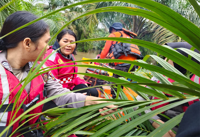 SPPG Polres Asahan Salurkan 500 Bungkus Makanan untuk Warga Terdampak Bencana Banjir