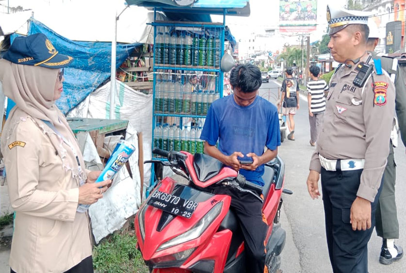 Samsat Kisaran Lakukan Sosialisasi Dan Pembagian Brosur Pemutihan Pajak Kenderaan Bermotor