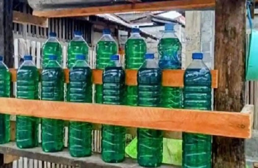 Kondisi Bencana Banjir Dimanfaatkan Oleh Sekelompok Pedagang Eceran BBM, Harga Pertalite Dijual Rp. 35 Ribu Perbotol