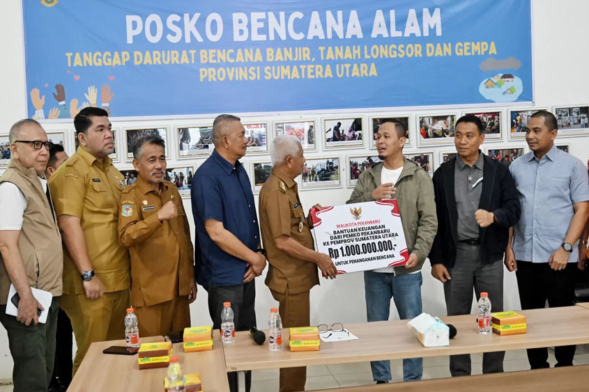 Pemko Pekanbaru Salurkan Bantuan Rp. 1 Miliar Untuk Korban Bencana Sumut