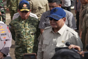 Presiden Ri Tiba Di Bandara Silangit Untuk Meninjau Penanganan Bencana Di Tapanuli Tengah