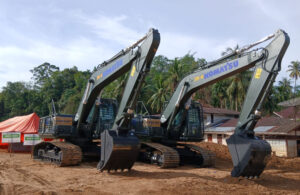 Alat Berat TNI AD Terus Beroperasi Pulihkan Infrastruktur Pascabencana Banjir Dan Tanah Longsor Di Tapanuli Tengah