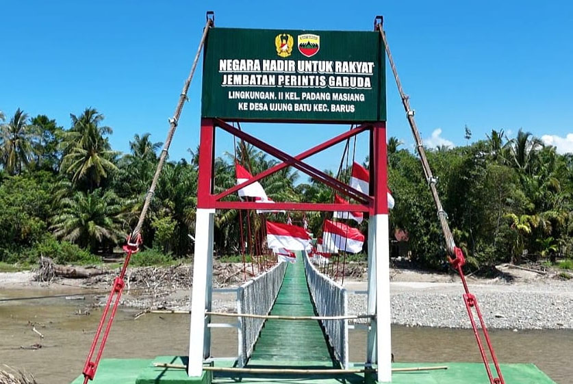 Satgas Gulbencal Kodam I/BB Rampungkan Pembangunan Jembatan Perintis Garuda Penghubung Kel. Padang Masiang – Kel. Ujung Batu di Kec. Barus