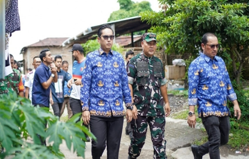 Wali Kota Medan Tinjau Jembatan Roboh Di Gang Damai Medan Polonia Akibat Banjir Beberapa Waktu Yang Lalu