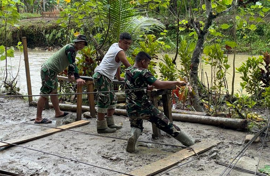Karya Bakti Skala Besar Kodam I/BB Dimulai, Jembatan Perintis Garuda di Sungai Hou Nias Dibangun