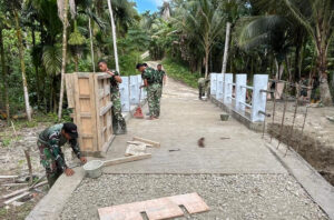 Karya Bakti Skala Besar TNI Bangun Jembatan Armco Sungai Menaula, Progres Sudah 90 Persen