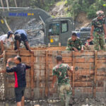 Karya Bakti Skala Besar TNI Bangun Jembatan Modular di Nias Utara