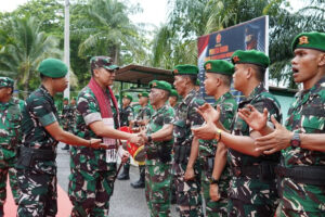 Pangdam I/BB Mayjen TNI Hendy Antariksa Tinjau Yonif TP 907/Dewa Shahdan, Pastikan Kesiapan Satuan