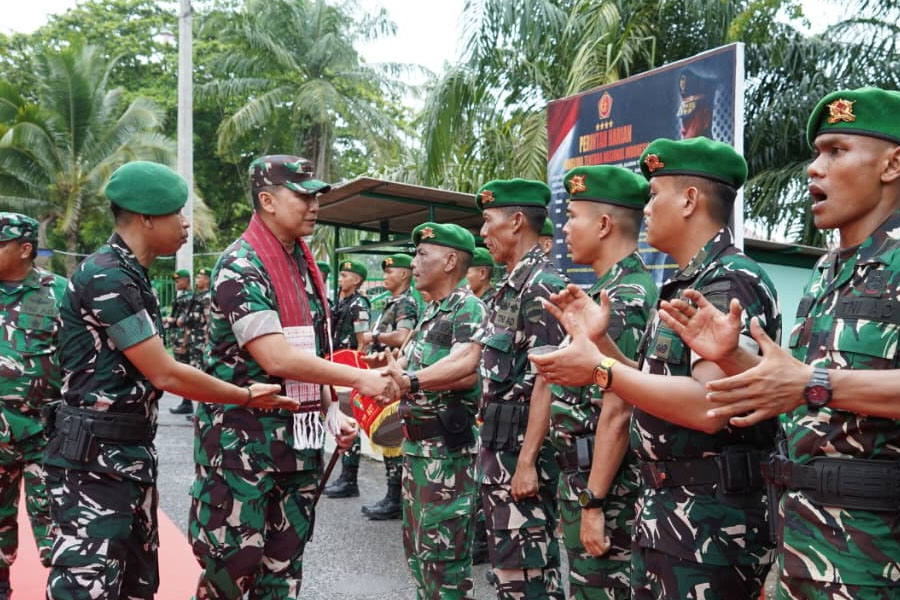Pangdam I/BB Mayjen TNI Hendy Antariksa Tinjau Yonif TP 907/Dewa Shahdan, Pastikan Kesiapan Satuan