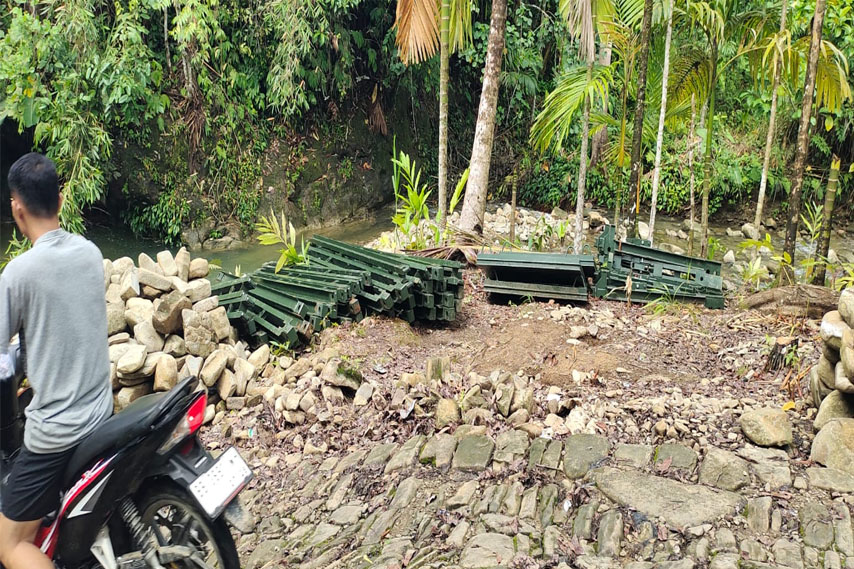 Masayarakat Desa Angorudua Balaekha Ucapkan Terima Kasih Kepada TNI Atas Pembangunan Jembatan Sungai Lalimbo Nias Selatan