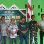 Personel Satgas Bakti TNI Untuk Rakyat Rampungkan Rehabilitasi Masjid Al-Mukhlis Di Lahusa