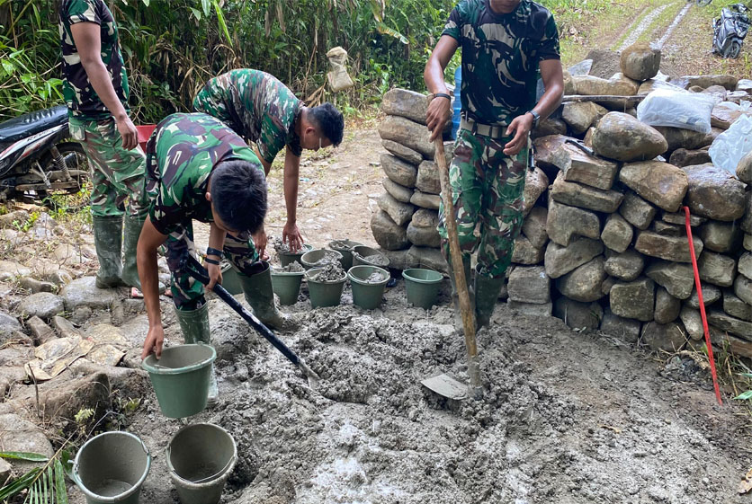 Satgas Bakti TNI Bangun Jembatan Beton di Nias, Wujudkan Akses Aman bagi Warga