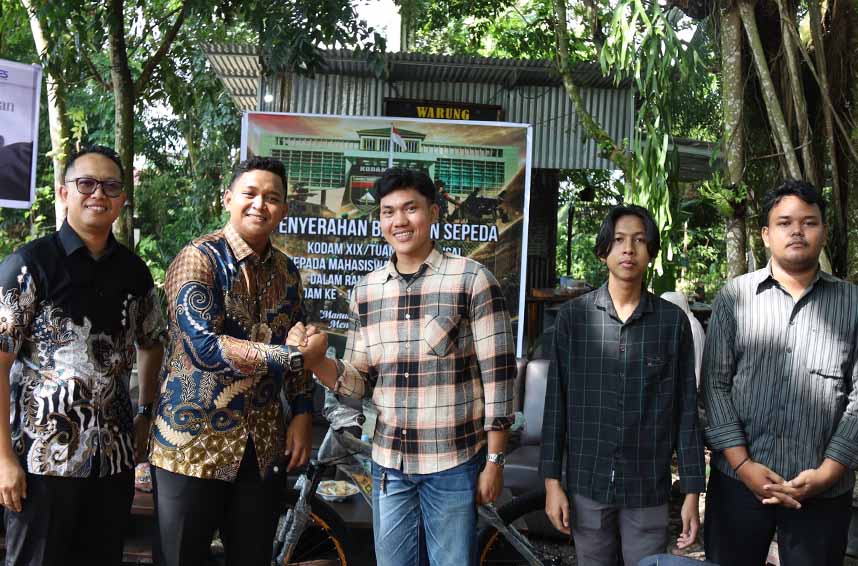 Kodam XIX Tuanku Tambusai Wujudkan Kepedulian Sosial, Mahasiswa UNRI Terima Bantuan 10 Unit Sepeda