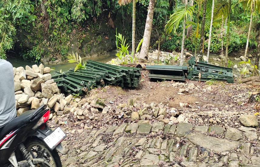 Pembangunan Jembatan Sungai Lalimbo Terhenti, Warga Berharap Kepada Pangdam I/BB Untuk Tetap Melanjutkannya