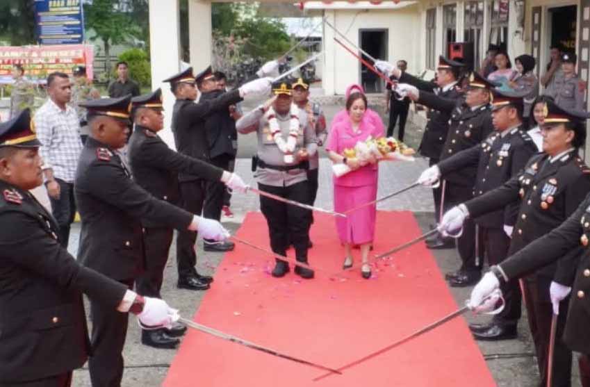 Penuh Haru dan Bahagia Selimuti Pisah Sambut Kapolres Nias Selatan
