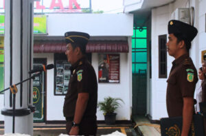 Kasi Intel Kejari Gunungsitoli, Ya'atulo Hulu, SH, MH Pimpin Apel Pagi