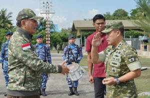 Menhan RI Tiba di Pekanbaru, Pangdam XIX Tuanku Tambusai Mayjen TNI Agus Waluyo Dampingi Kunjungan ke Dua Yonif Teritorial Pembangunan