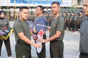 Pangdam XIX/Tuanku Tambusai Mayjen TNI Agus Hadi Waluyo Serahkan Kendaraan Dinas, Perkuat Kesiapan Operasional Satuan